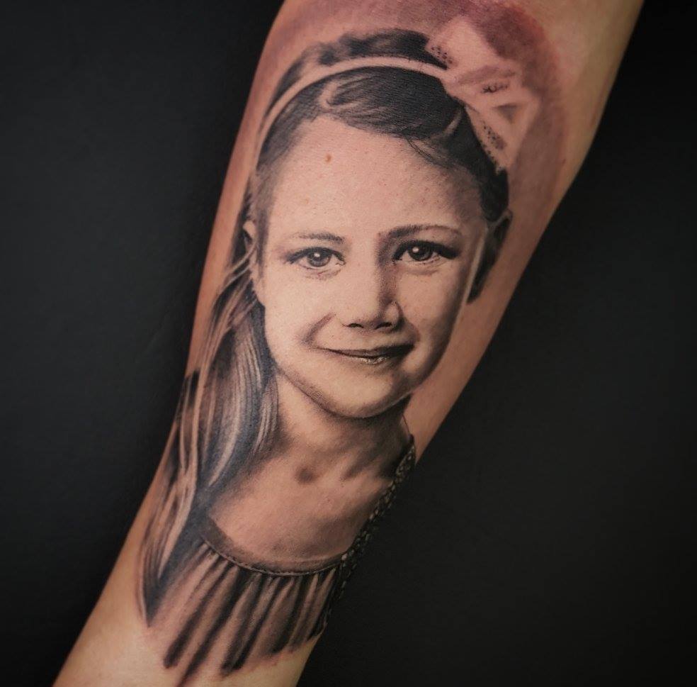 black-and-grey-girl-portrait-tattoo-christchurch