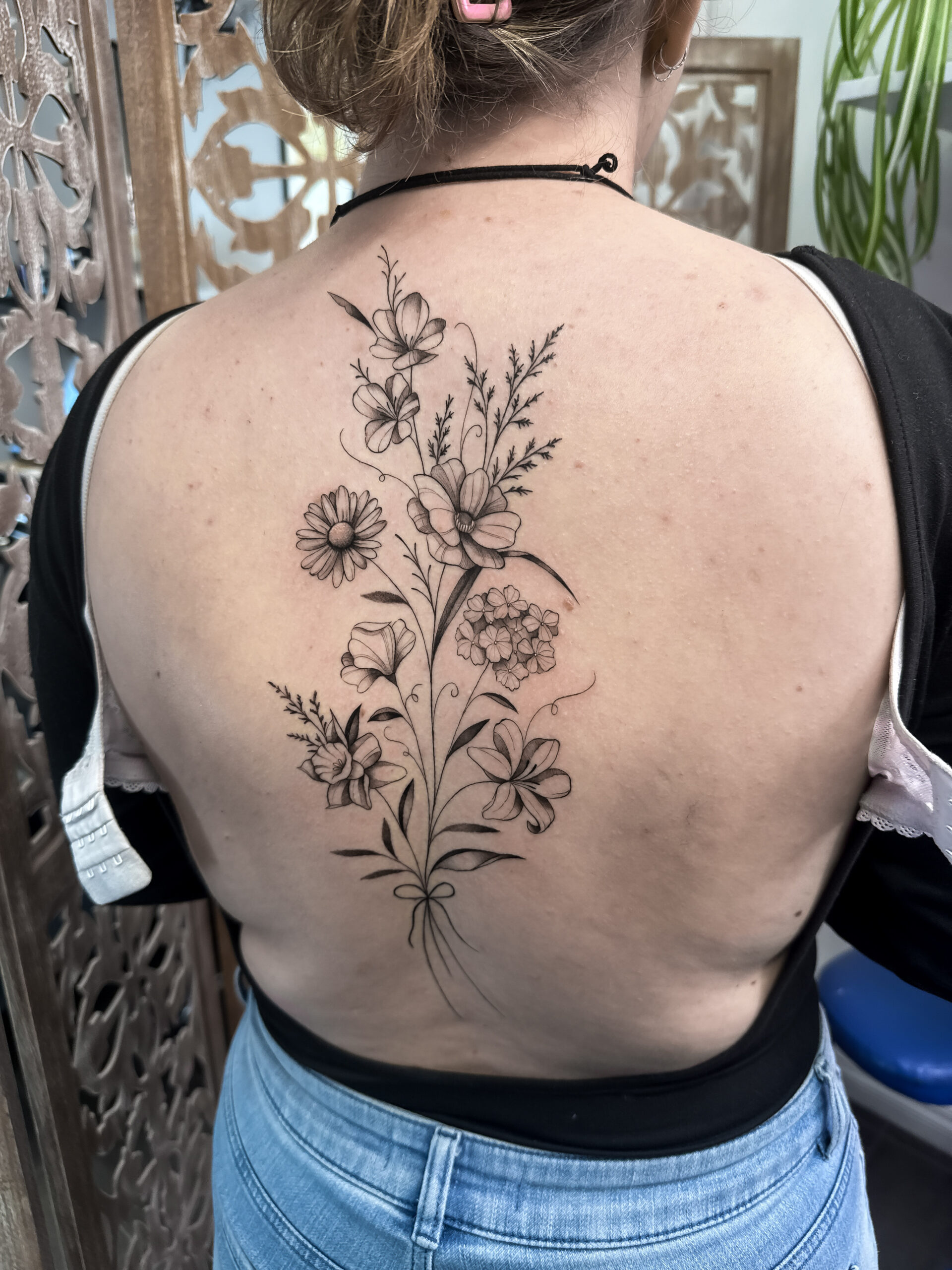 fineline-floral-back-tattoo-christchurch